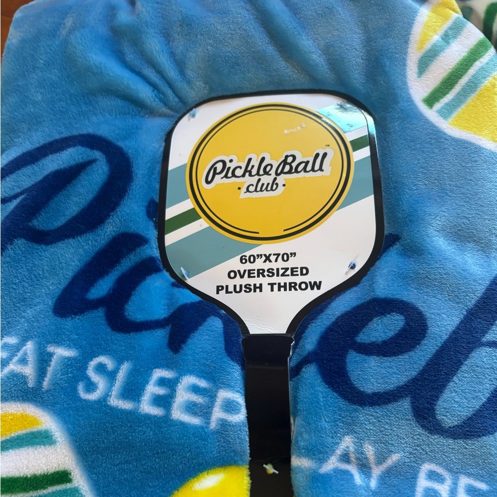 Pickleball Club plush throw